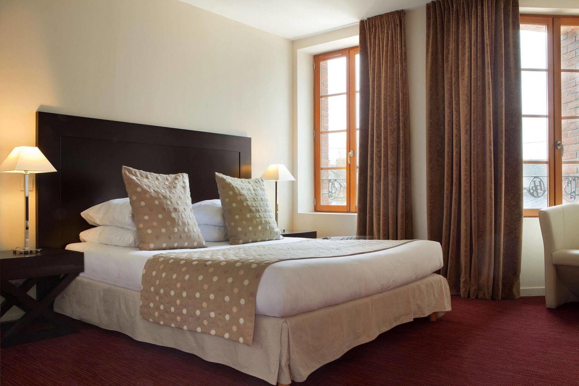 Hotel Burgevin Sully-sur-Loire Bagian luar foto